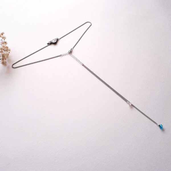 Collier de dos nuage japonais et gouttes de pluie en perles de verre craquelé